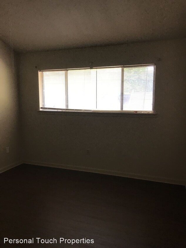 Building Photo - 3 br, 2 bath House - 8212-D GOVERNOR DR
