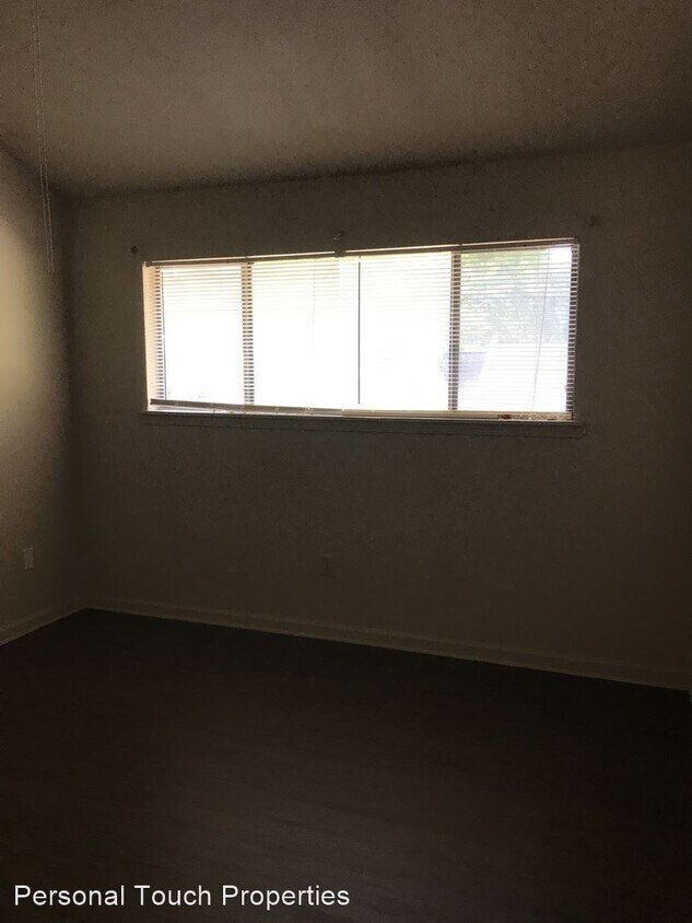 Foto del edificio - 3 br, 2 bath House - 8212-D GOVERNOR DR