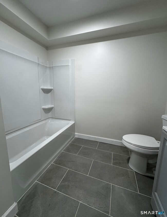 Foto del edificio - 340 Brightwood Ave