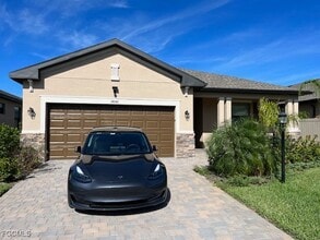 Building Photo - 14641 Cantabria Dr