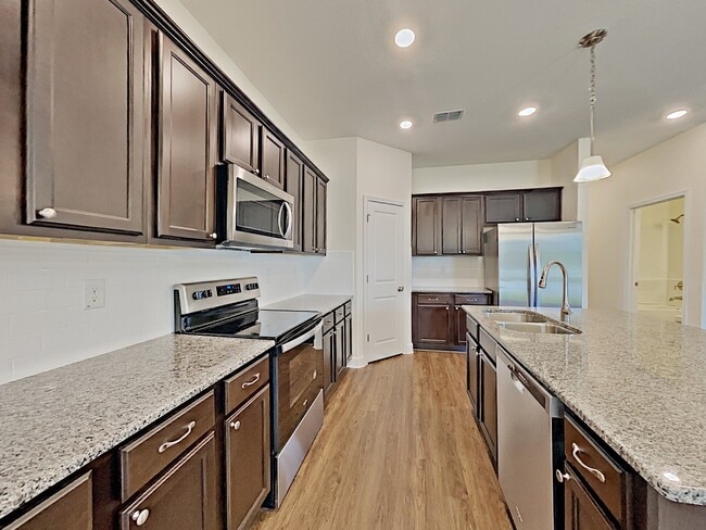 Building Photo - 1022 Walden Oaks Pl