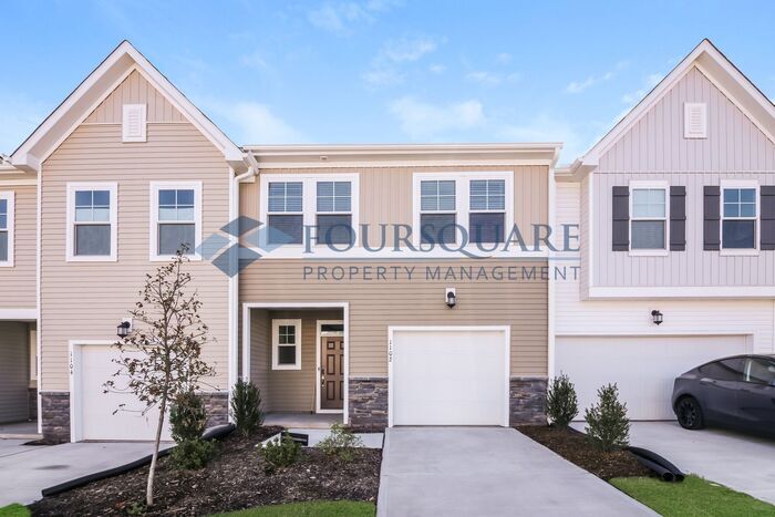 Foto principal - New Townhome | Washer/ Dryer Included |Fib...