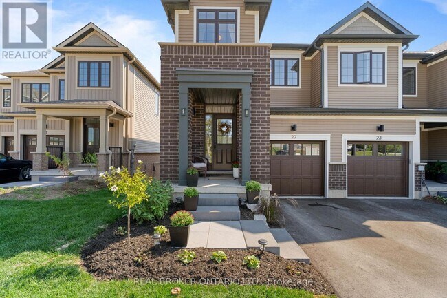 Photo du bâtiment - 690 Broadway