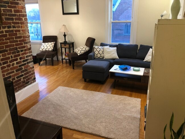 Building Photo - 231 Harvard St