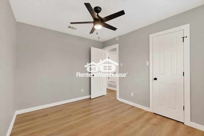 Building Photo - 507 S Spring Creek Dr
