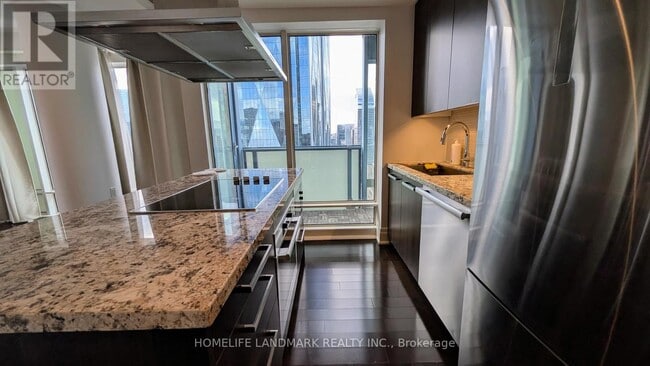 Photo du bâtiment - 8 The Esplanade