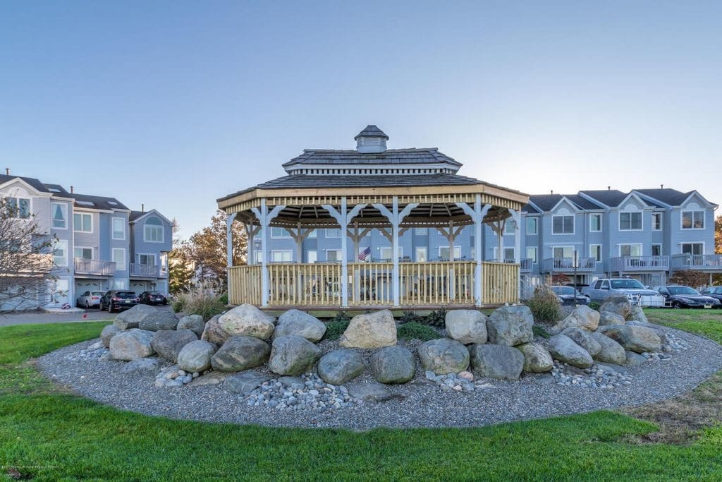 20 Vista Shores Dr, Union Beach, NJ 07735 Townhome Rentals in Union