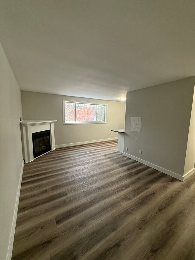 Building Photo - 100 Veronica Avenue