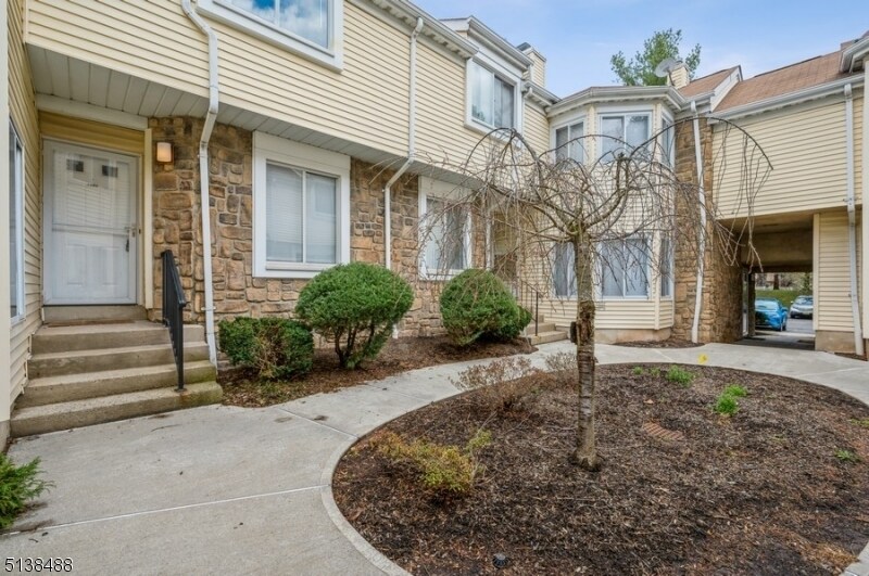Primary Photo - 1050 Schmidt Ln