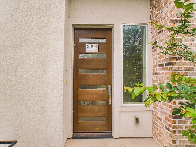 Foto del edificio - 2004 Rosedale St