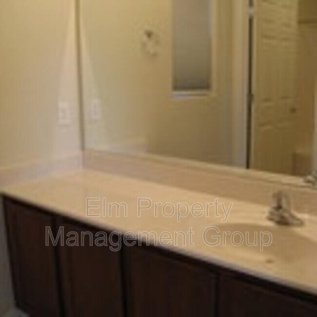 Foto del edificio - 9284 Spiderlily Ct