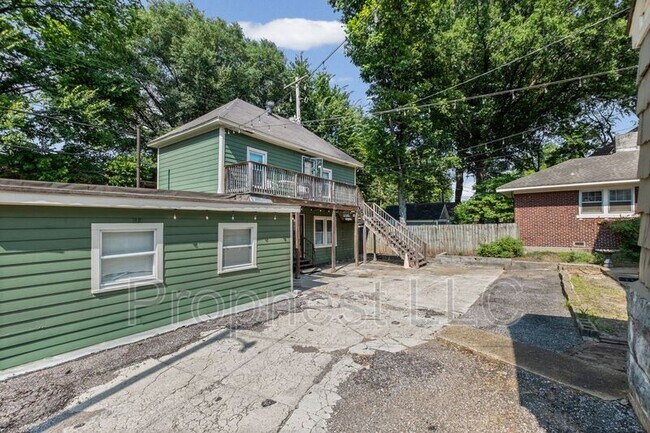 Building Photo - 1306 Carr Ave