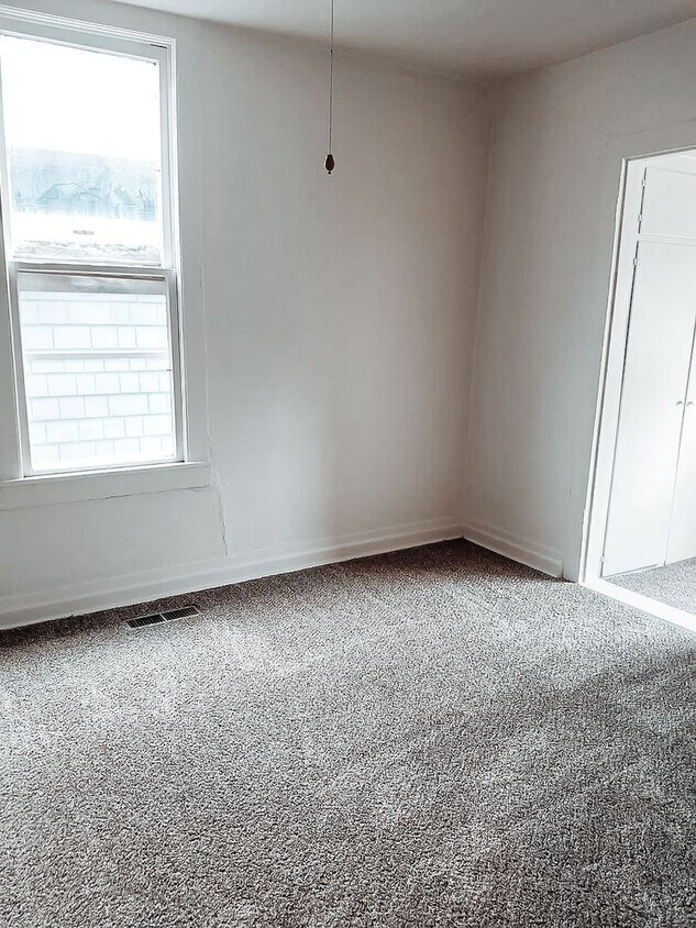 Building Photo - North End Cottage - Cozy, Classic, and Clo...