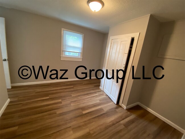 Building Photo - 124 Plum St