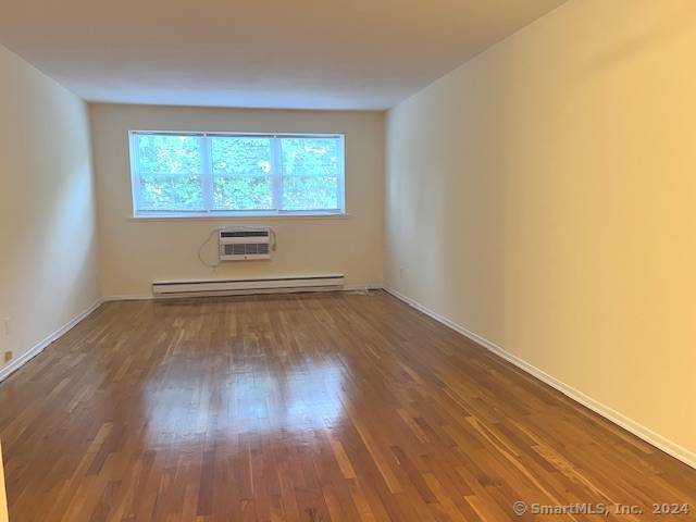 Building Photo - 637 Cove Rd