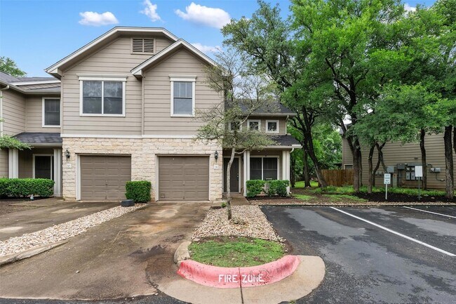 Foto del edificio - 4501 Whispering Valley Dr