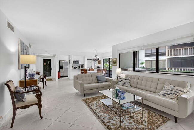 Foto del edificio - 611 Brackenwood Cove