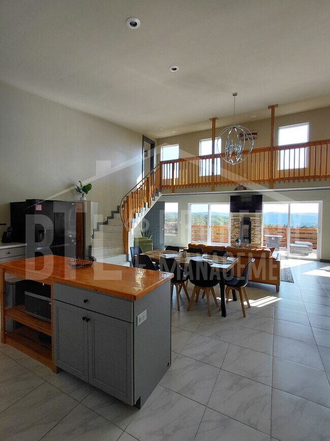 Foto del edificio - Stunning 3 Bedroom in Forsyth!