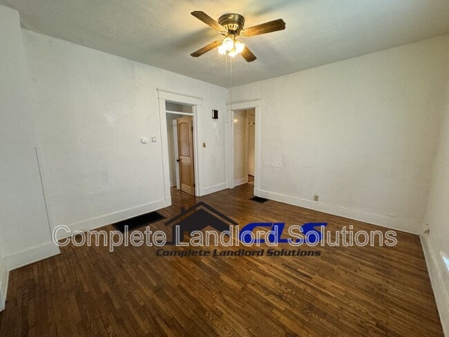 Building Photo - 1021 S 18th St