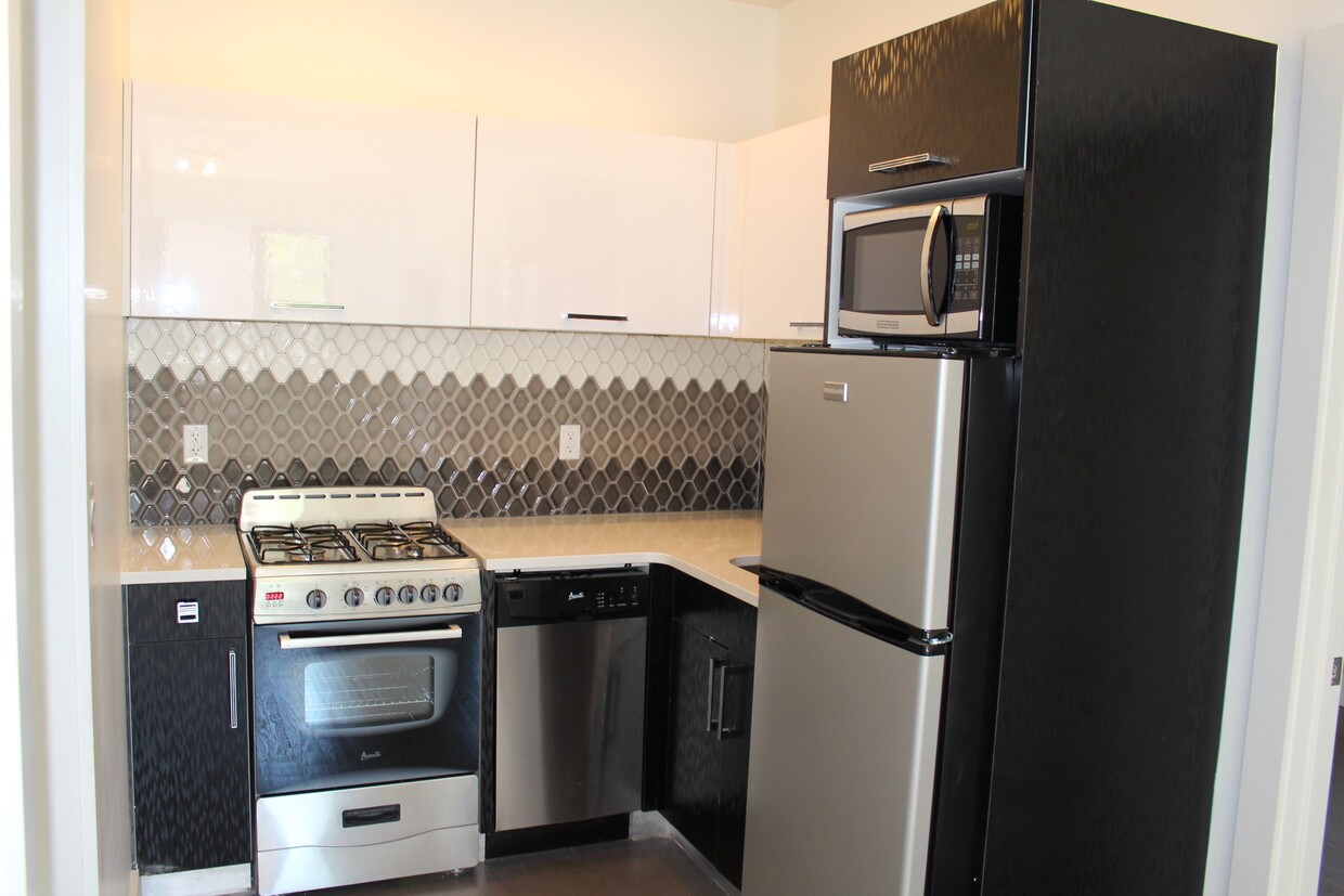 Foto principal - 175 Menahan St