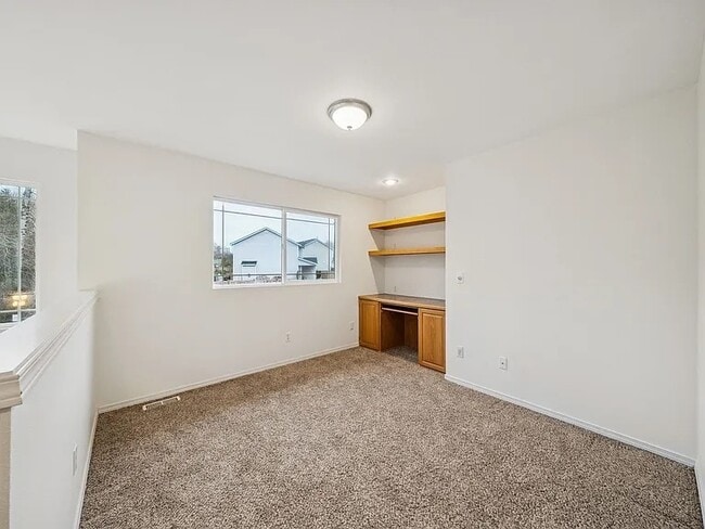 Building Photo - 13106 89th Ave E