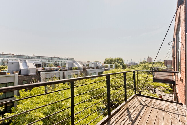 Foto del edificio - 2210 W Wabansia Ave