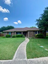 Building Photo - 2217 Brookside Dr