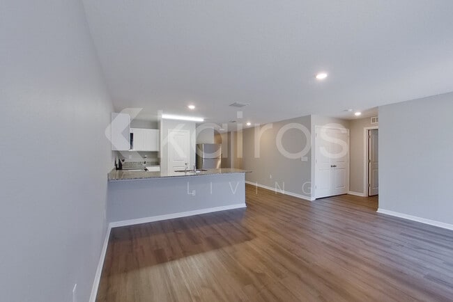 Foto del edificio - 9810 N Santee Terrace