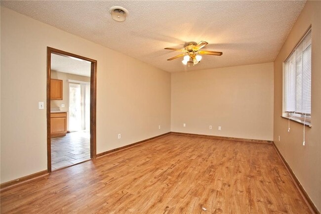 Building Photo - 311 Willow Ave