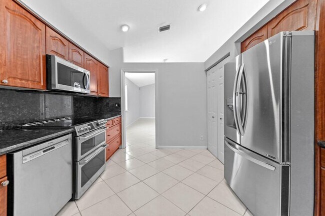 Foto del edificio - 14066 Glenlyon Ct