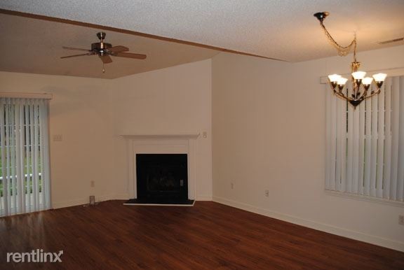 Foto del edificio - 2 br, 2 bath Apartment - 3122 Country Club Rd