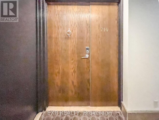 Photo du bâtiment - 2019-2019 Carling Ave