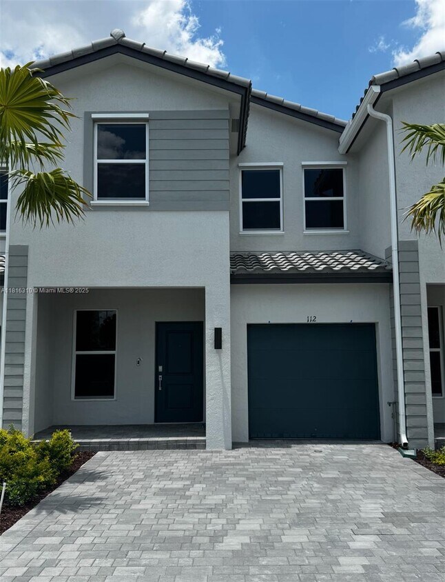 Foto principal - 112 SW 184th Way