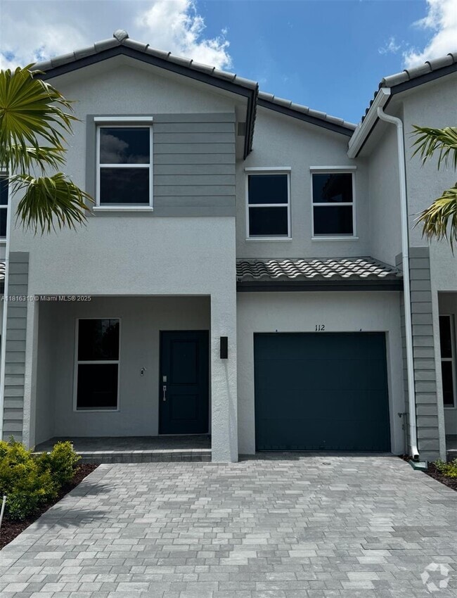 Building Photo - 112 SW 184th Way