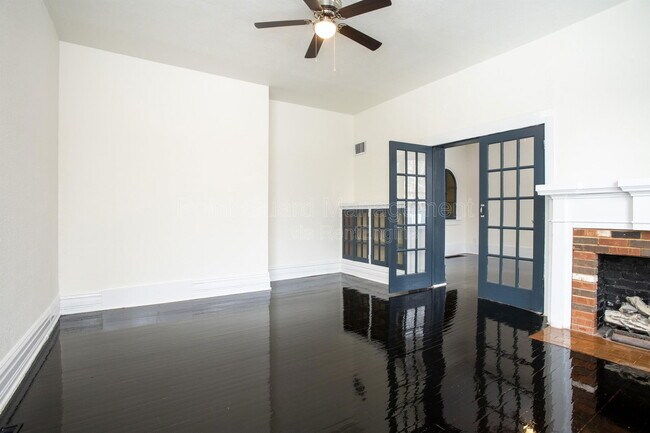 Foto del edificio - 169 S Belmont St