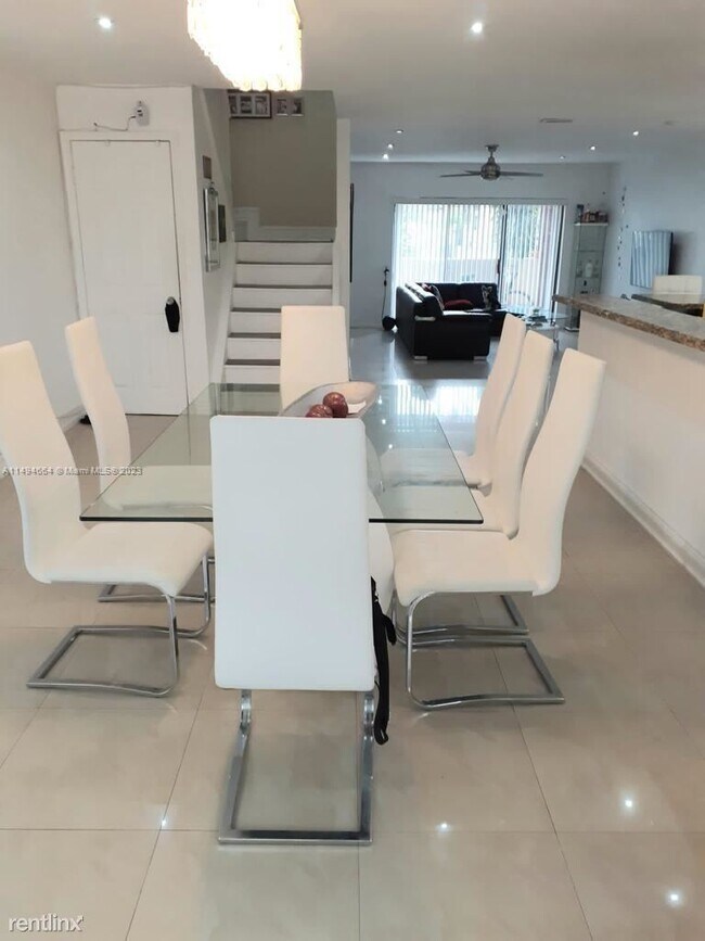 Foto del edificio - 3 br, 2.5 bath House - 4822 Sheridan St # 2