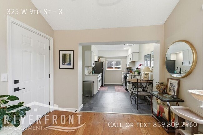 Photo - 325 W 9th St Apartment