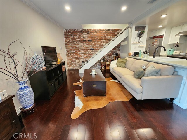 Foto del edificio - 3043 N White Ave