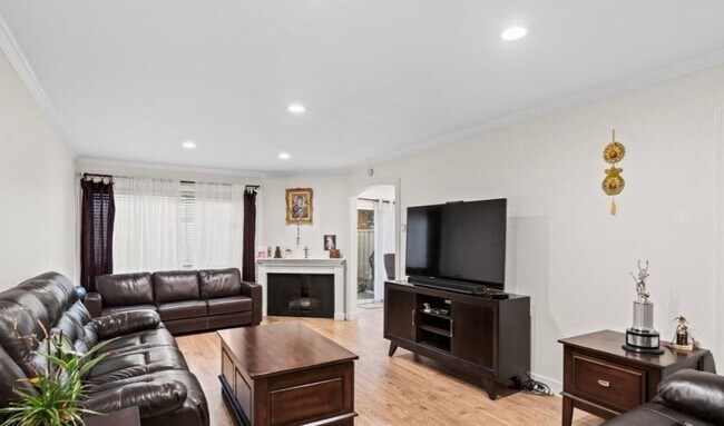Foto del edificio - Excellent 4 Bed 2.5 Bath Home