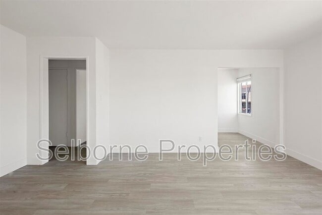 Building Photo - 369 Colusa Ave