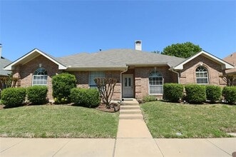 Building Photo - 6019 Mapleshade Ln