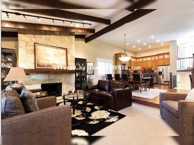 Building Photo - This property offers a NO DEPOSIT option available for qualified renters!