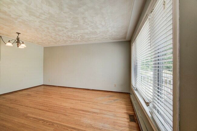 Photo du bâtiment - 85 Winter Av