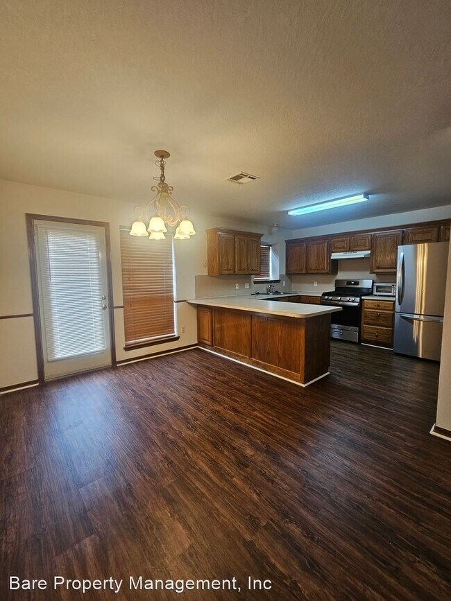 Building Photo - 3 br, 2 bath House - 709 Goshawk Drive