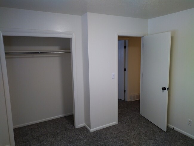 Building Photo - 1119 N Main St