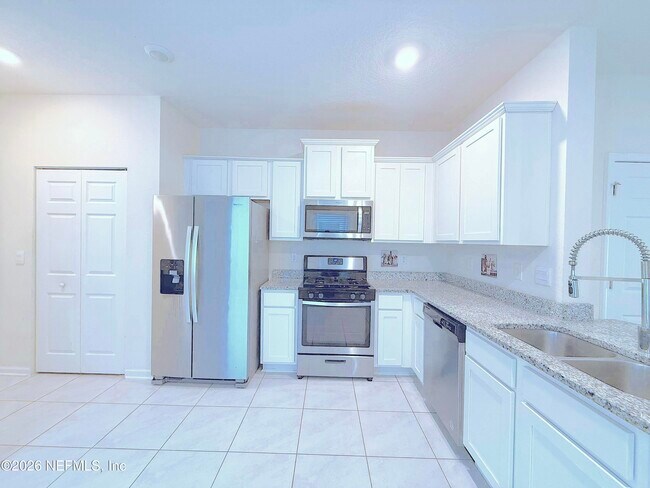 Foto del edificio - 365 Coastline Wy