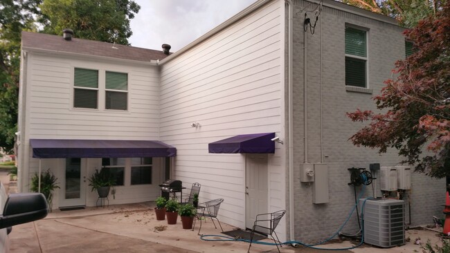 Building Photo - 3537 Bellaire Dr S