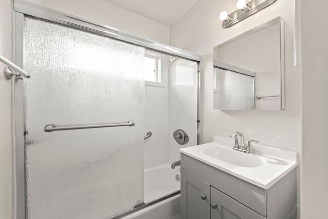 Foto del edificio - 7015 8th Ave