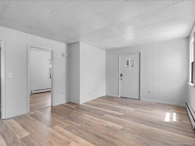 Building Photo - 28 Van Buren St