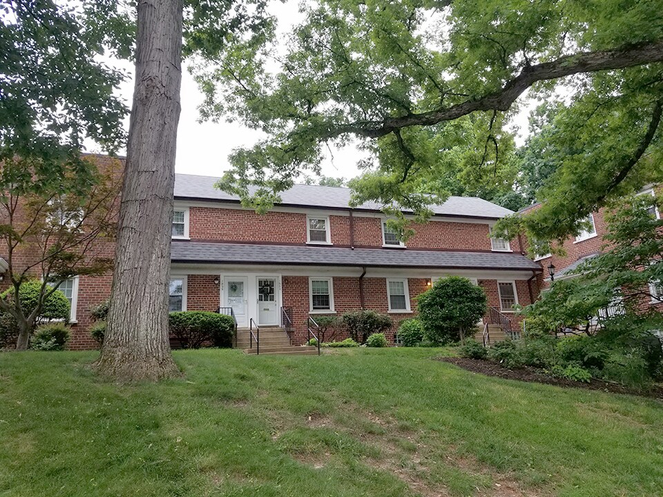 Primary Photo - 1830 E West Hwy